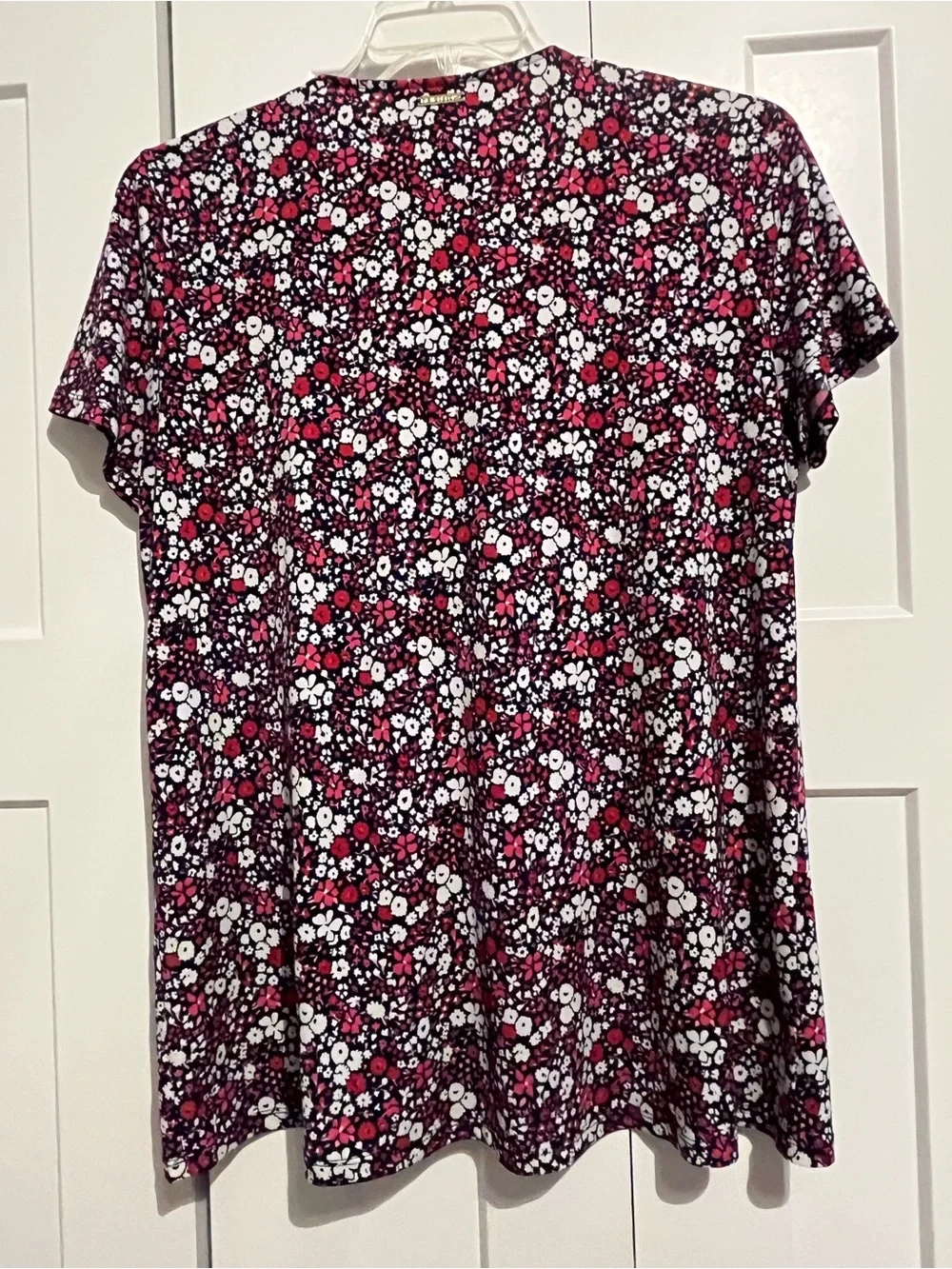 XL Michael Kors Black Floral Lace-Up Short Sleeve Tee with Red and White Flowers